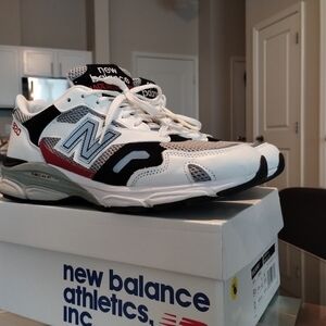 New Balance UK 920 MENS 9.5